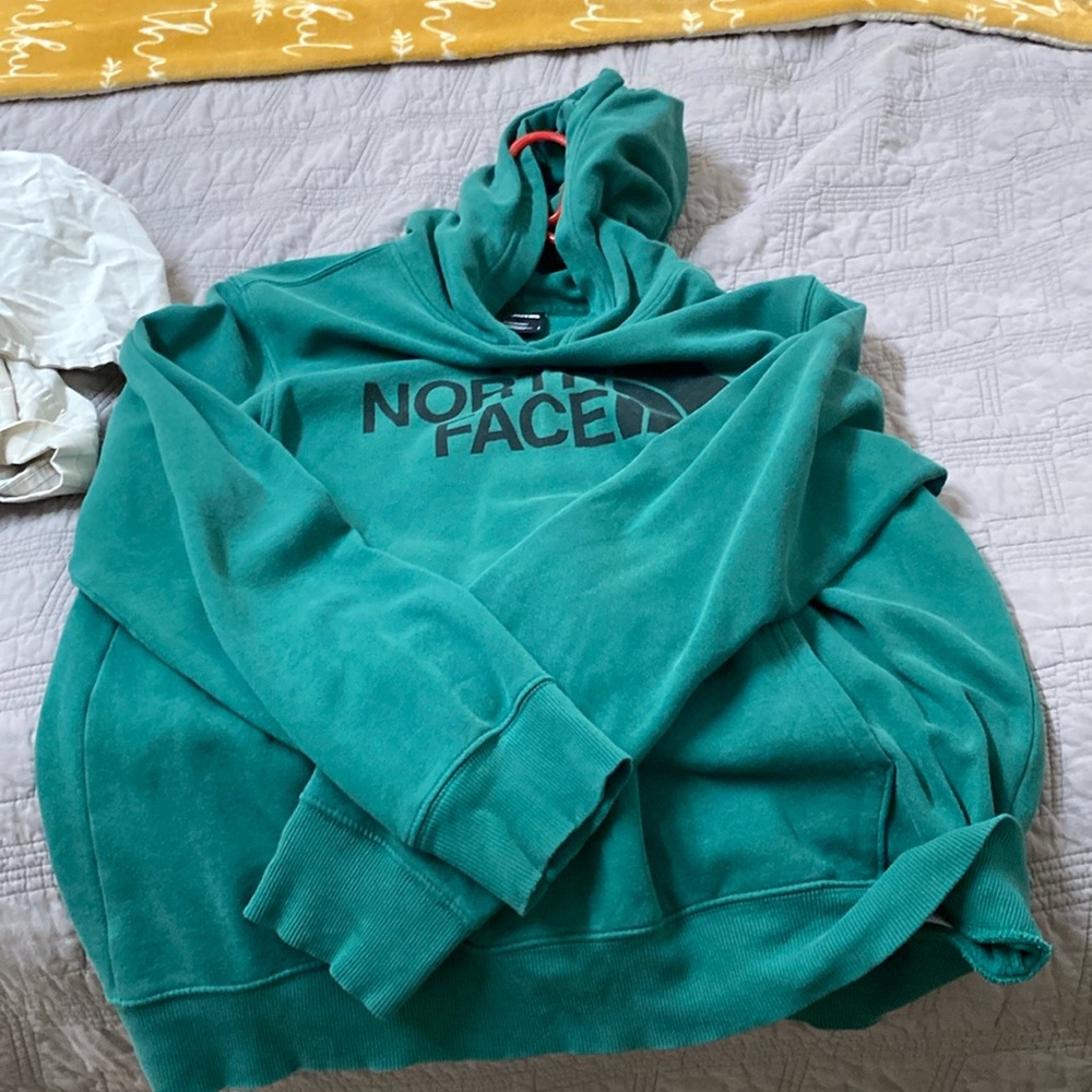 Men’s north face hoodie